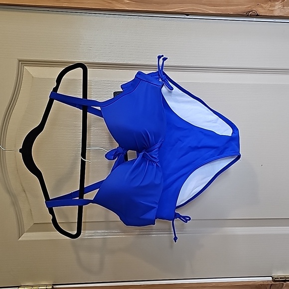 Source Unknown Other - Royal blue 2 piece swim suit 💙 no brand size large